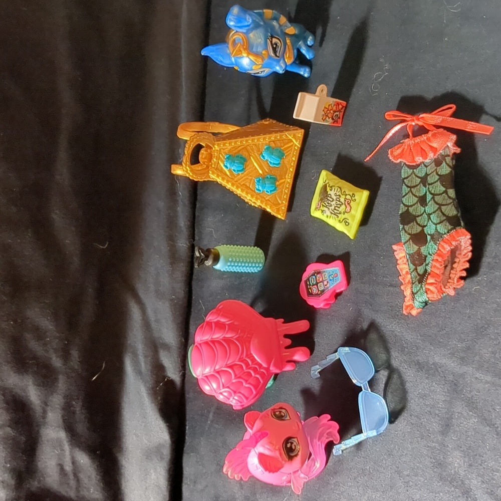 Monster High G3 accessories